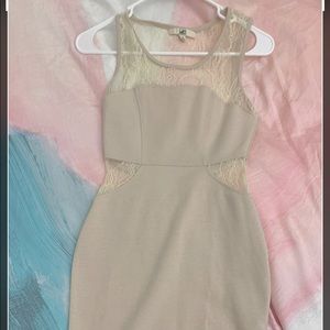 XS minidress with lace details